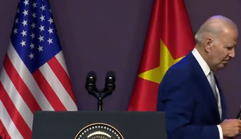 old-joe-biden-gets-distracted,-bends-down-to-fiddle-with-something,-then-walks-out-of-camera-frame-while-he-is-being-asked-a-question-in-vietnam-|-the-gateway-pundit-|-by-jim-hoft