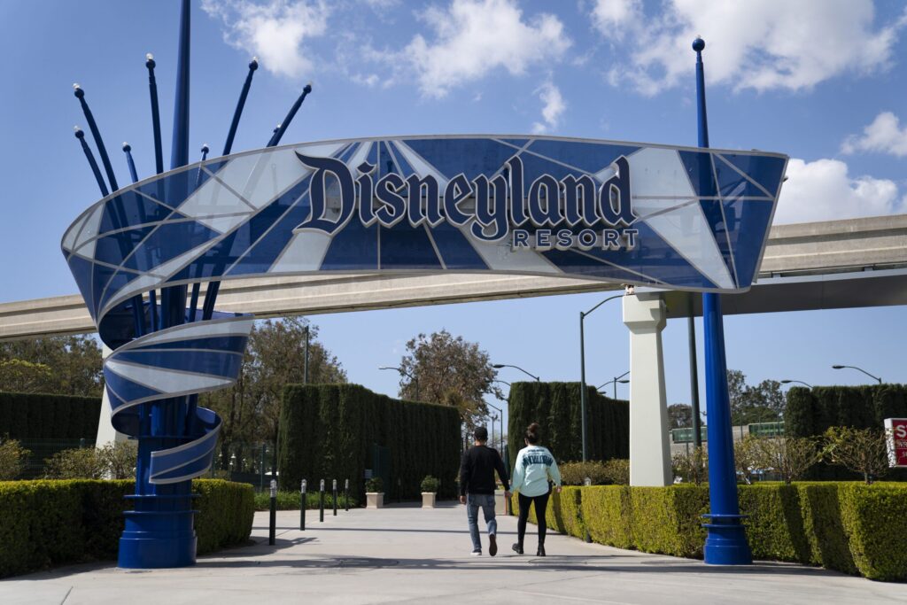 disneyland-employee-dies-after-fall-from-golf-cart-–-washington-examiner