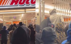 mob-of-looters-ransack-autozone-store-in-lawless-california-(video)-|-the-gateway-pundit-|-by-jim-hᴏft