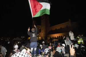anti-israel-protesters-and-police-clash-again-at-ucla-–-washington-examiner