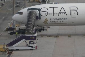 singapore-airlines-to-compensate-violent-turbulence-victims-$10,000-or-more-–-washington-examiner