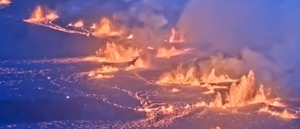 stunning-videos-of-hawaii’s-kilauea-volcano-emerge-as-eruptions-begin